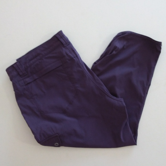 Eddie Bauer Pants - Eddie Bauer Lightweight Cropped Cargo Pants